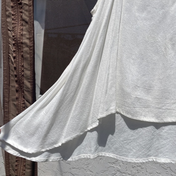 Tobi White Crop Tank Top - Picture 5 of 6